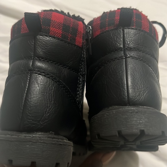 Carters Boot - Picture 2 of 4